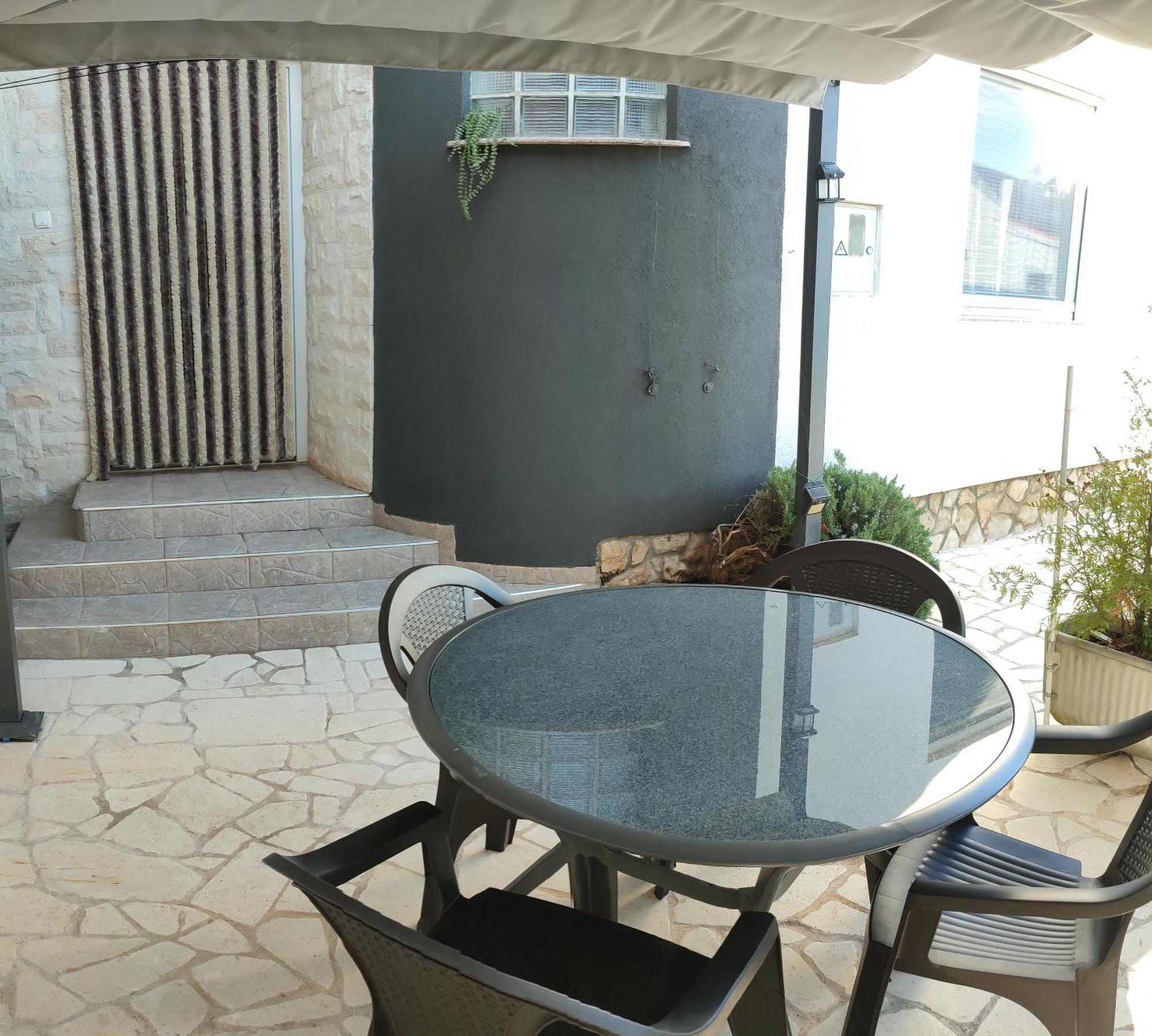 Anita Apartment